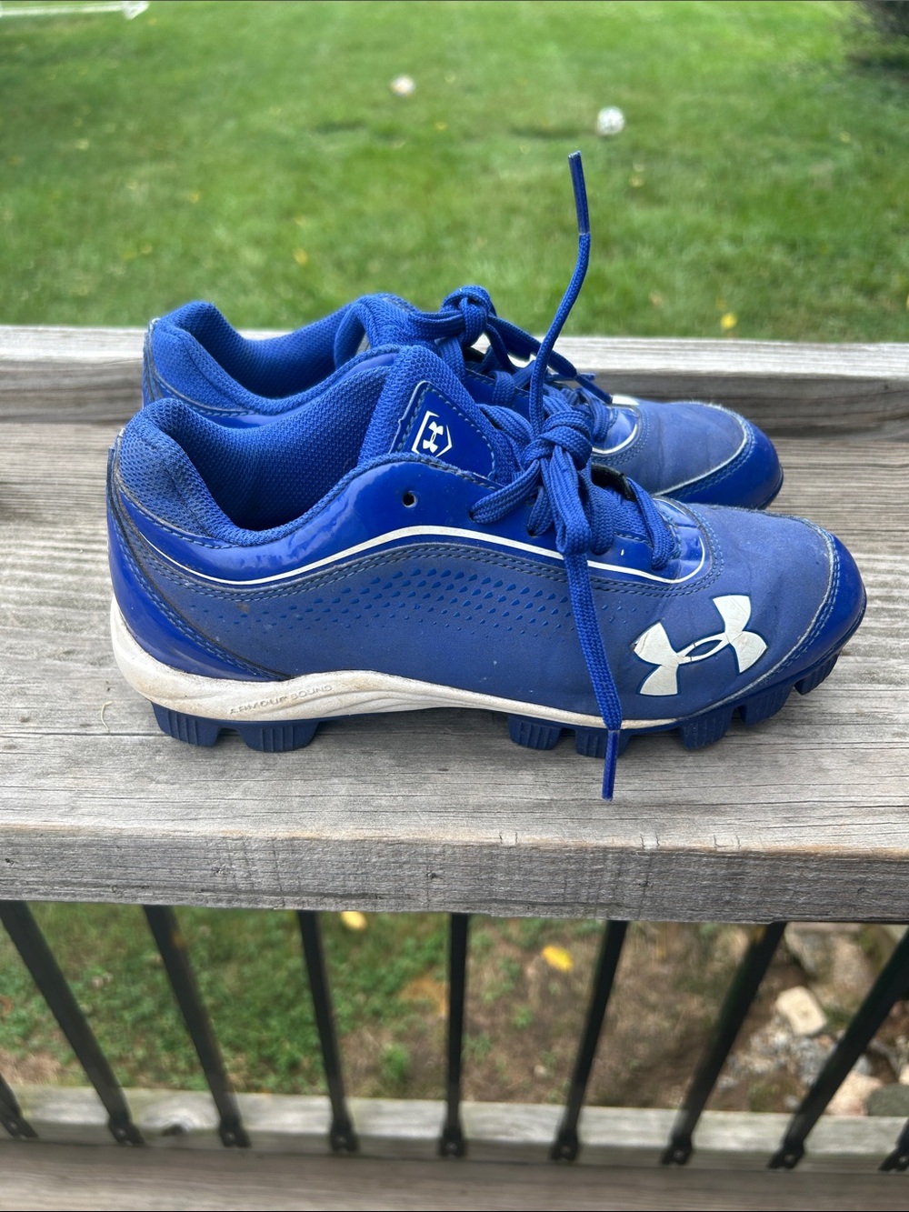 Under Armour Boys' Royal Blue Low-Top Cleats